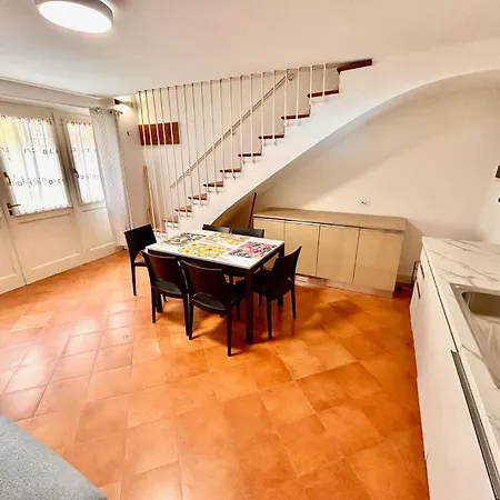 Tatil Evi Casa Oliva Cielo Terra Con Doppi Servizi, Aria Condizioanta, In Centro E Vicino Al Mare
