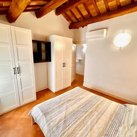 Casa Oliva Cielo Terra Con Doppi Servizi, Aria Condizioanta, In Centro E Vicino Al Mare Hébergement de vacances *